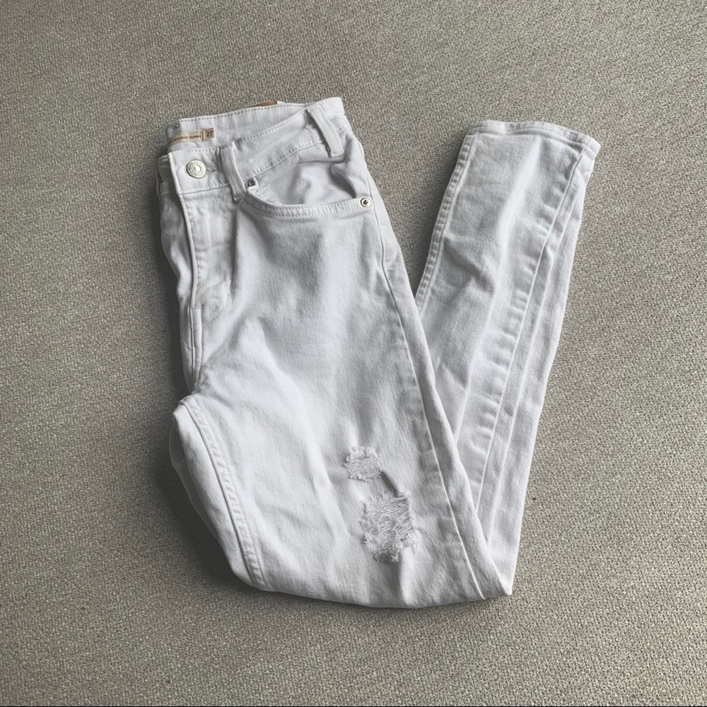 White Levi’s
